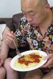 Naughty Housewife Anri Shimamura Lets TV Show Host Cum In Her Mouth